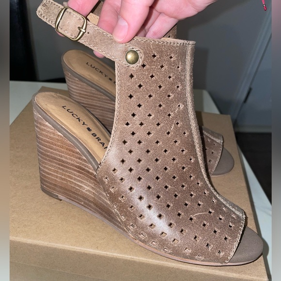 Lucky Brand Women’s Rigina Sandal Size 7.5 - Picture 2 of 4